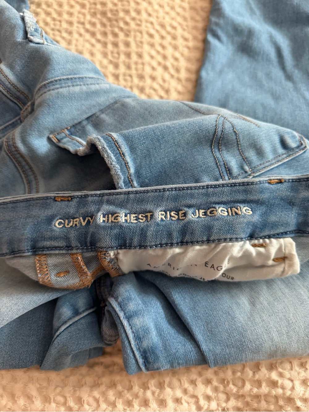 American Eagle Curvy Highest Rise Jegging - Picture 2 of 3